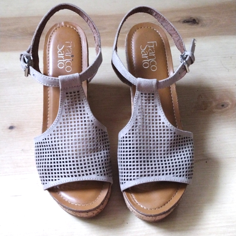 $5 Deal Franco Sarto Clinton 2 wedge - Picture 2 of 7